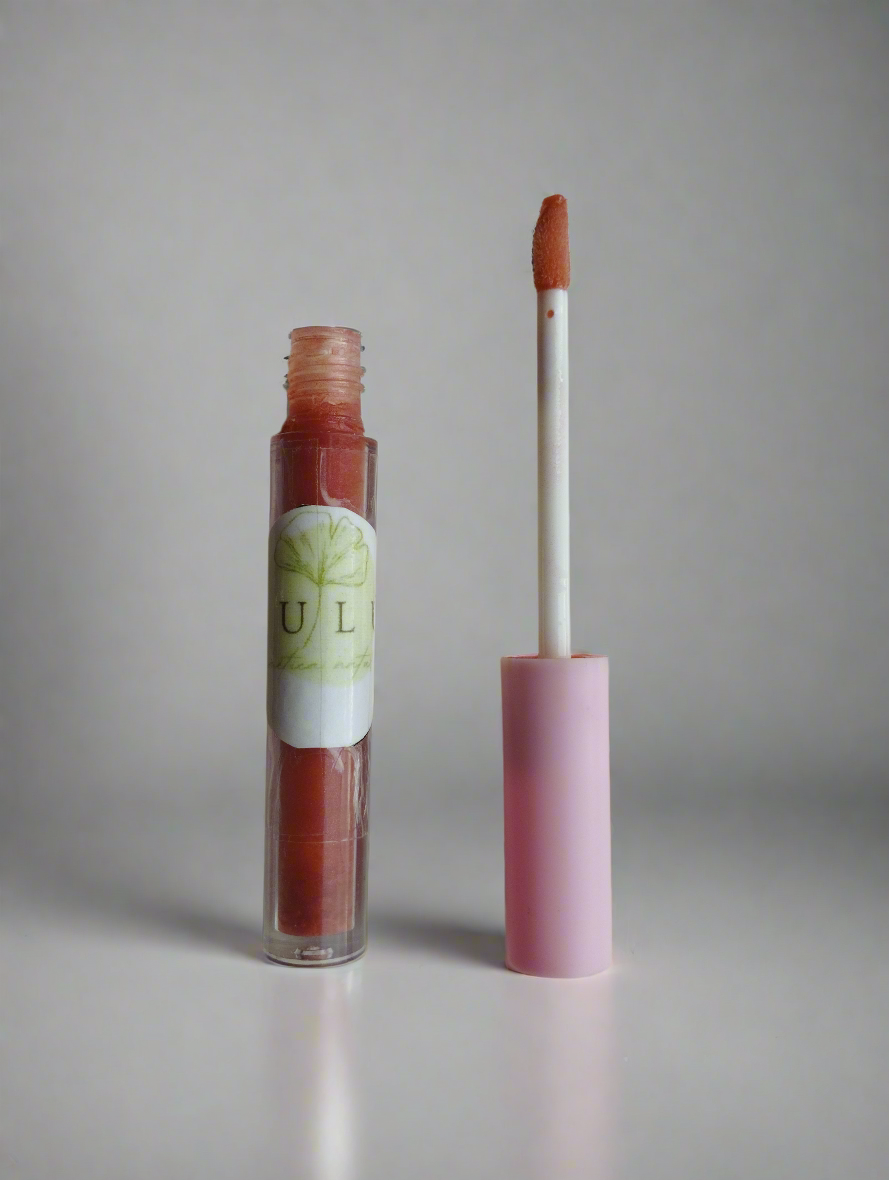 Lip oil